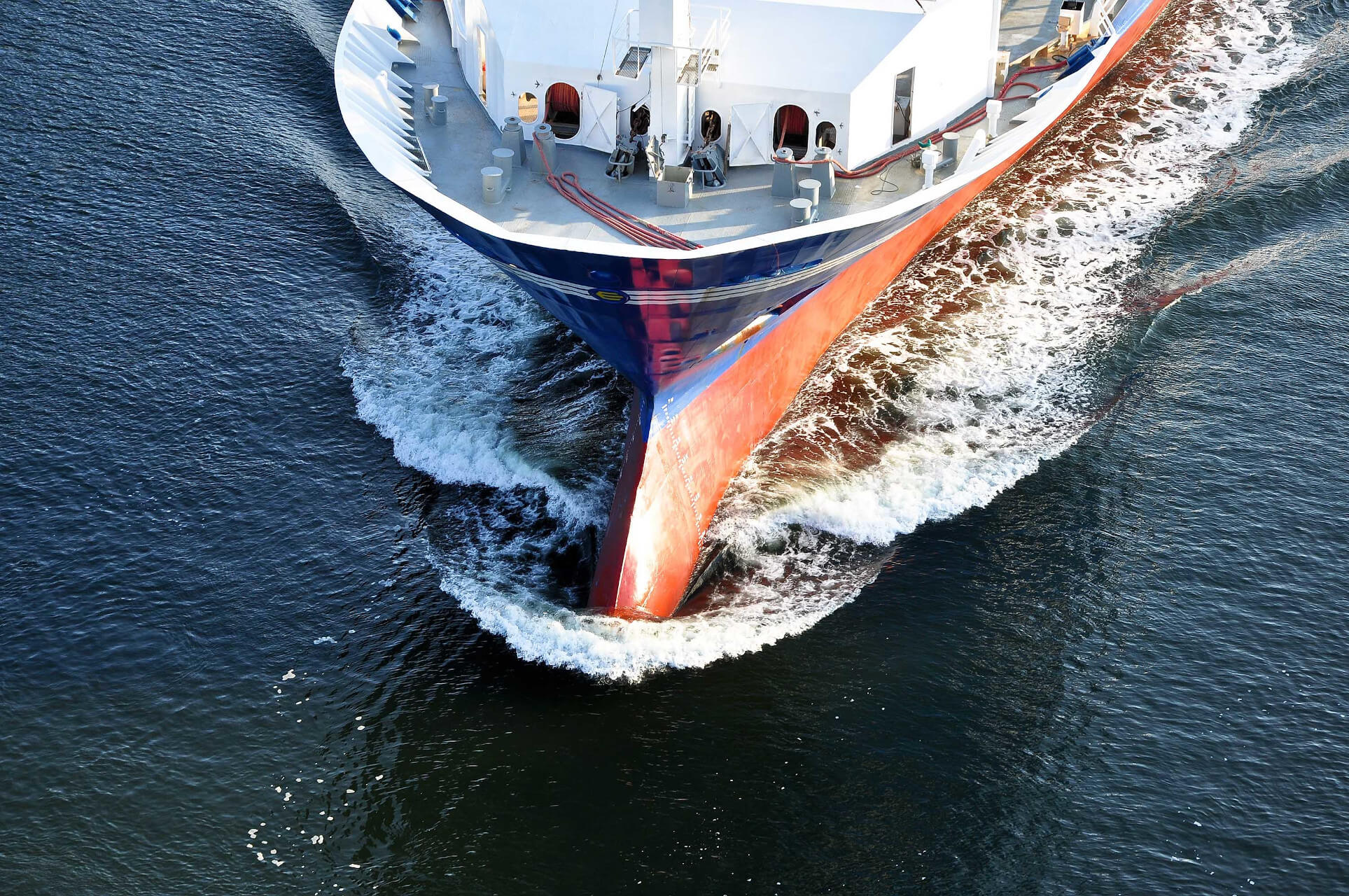 Container ship in Kiel | unique by ATLANTIC Hotels Kiel
