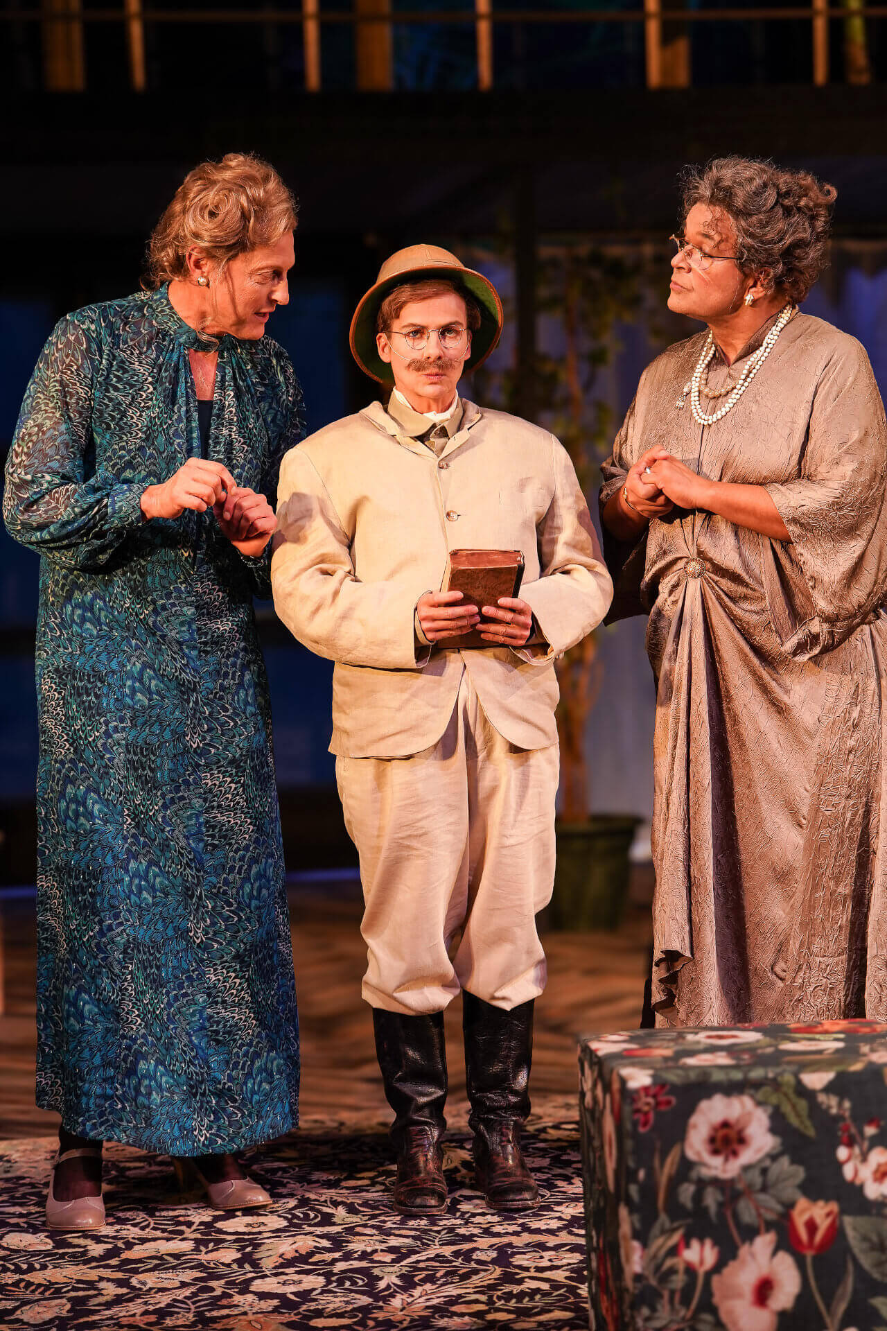 Theater Kiel - Szene aus Arsen