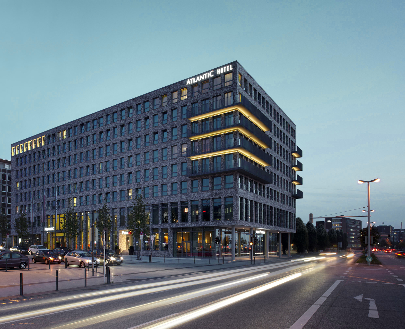 Aussenansicht ATLANTIC Hotel Kiel mit Konferenzräumen und Tagungsräumen